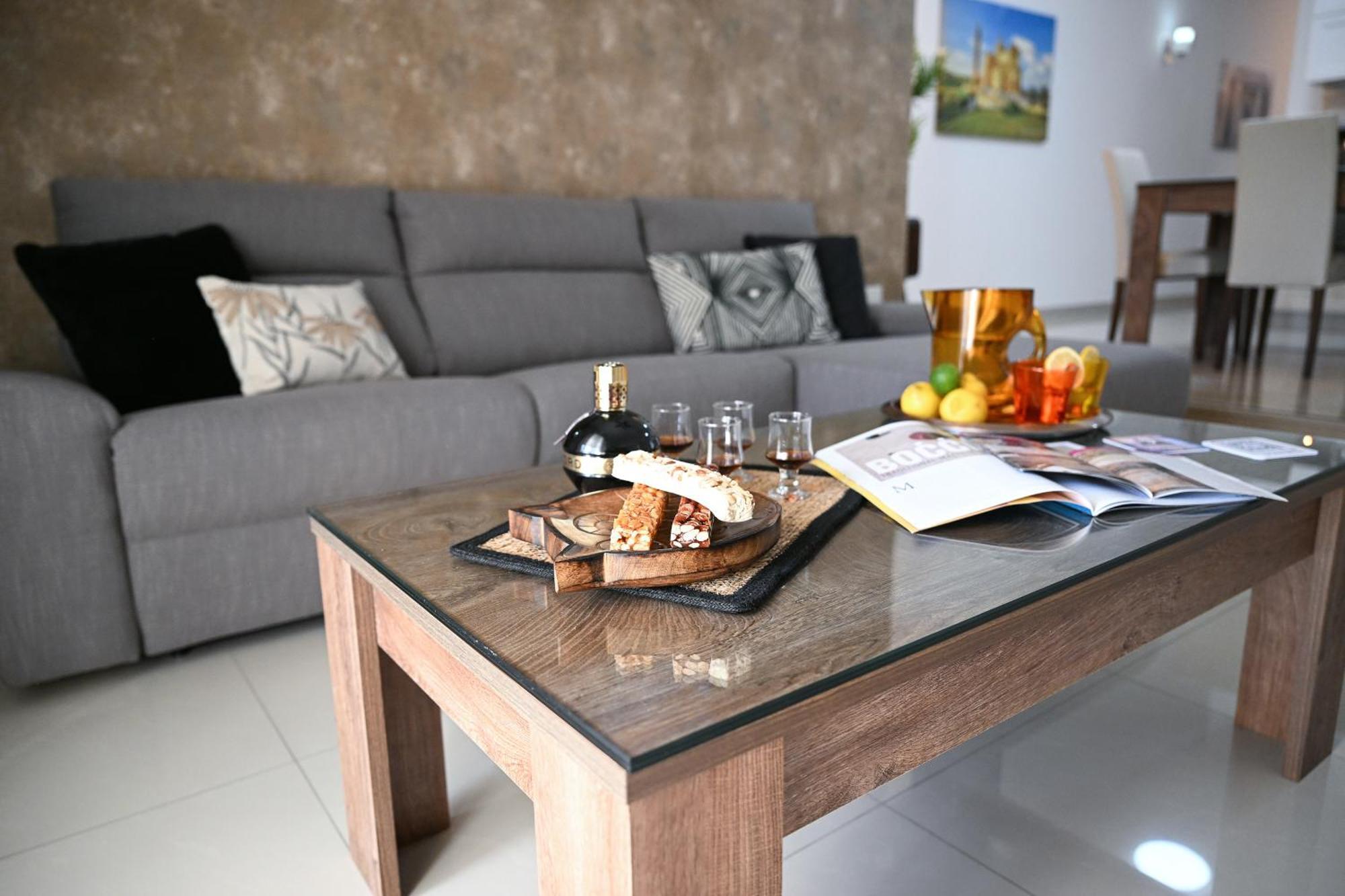 Fl 1 Ta'Lonza Luxury With Hot Tub By Homely Mellieħa Екстериор снимка
