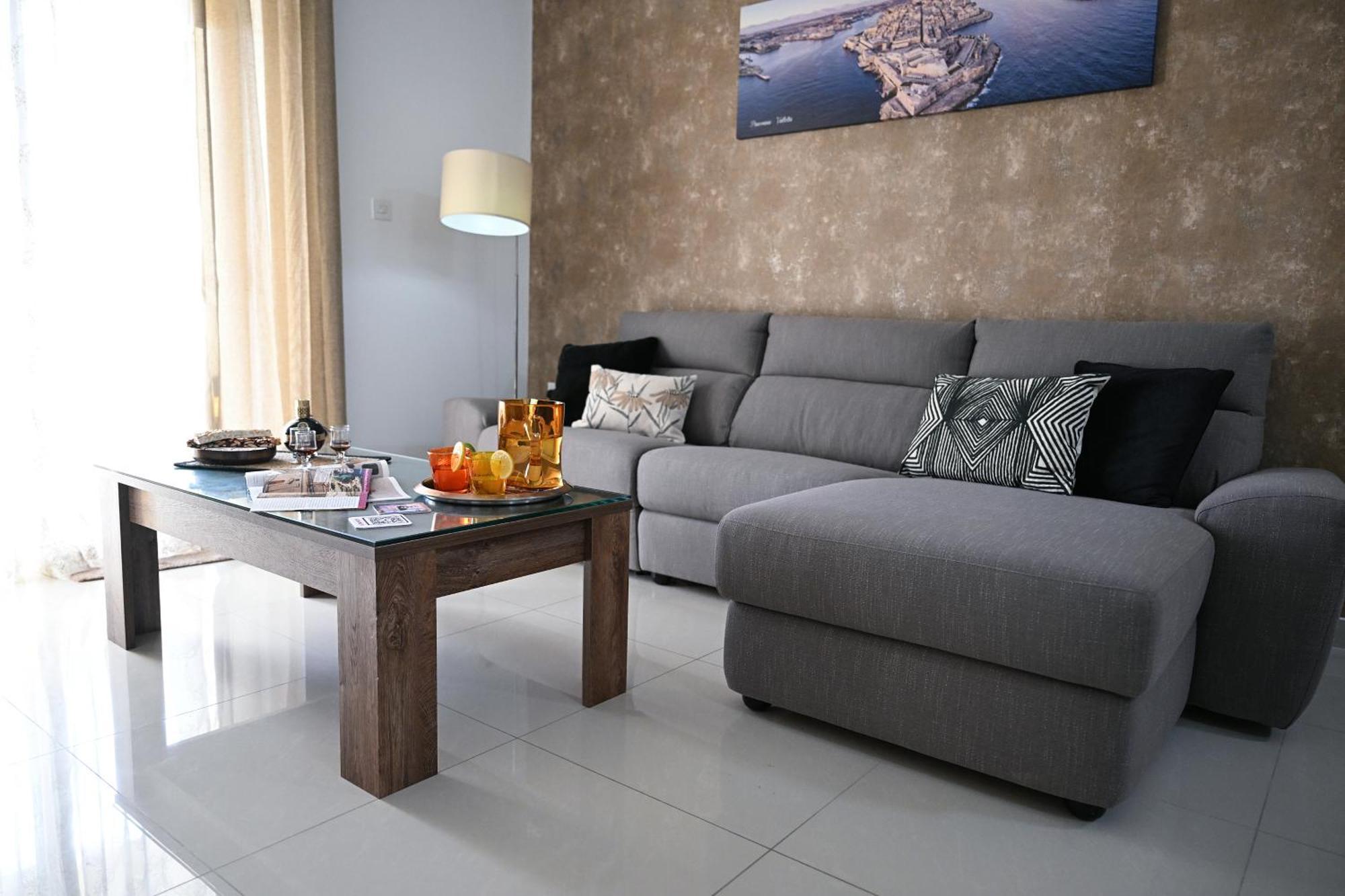 Fl 1 Ta'Lonza Luxury With Hot Tub By Homely Mellieħa Екстериор снимка